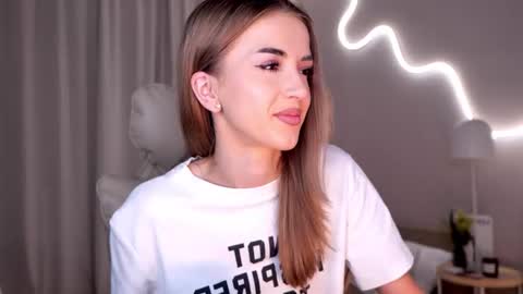 entya online show from October 30, 6:59 am