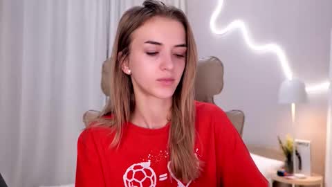 entya online show from November 7, 7:19 am