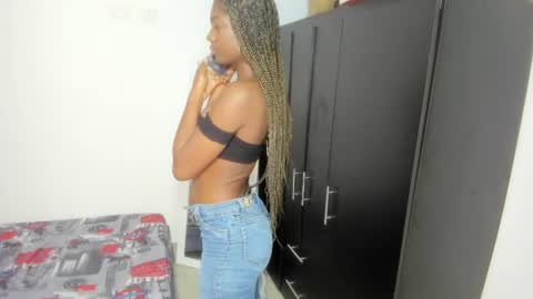 Angela online show from November 3, 7:04 pm