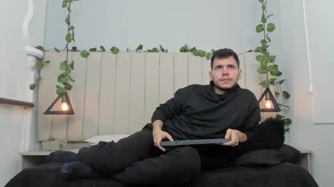 ENZO online show from November 8, 2:28 pm