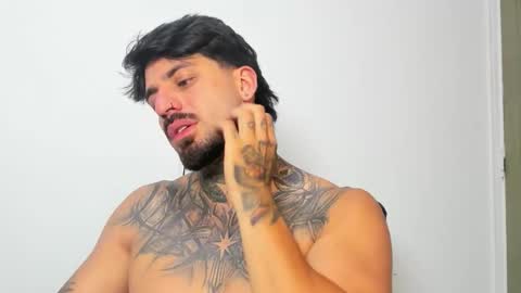 Enzo Aren online show from November 15, 12:08 am