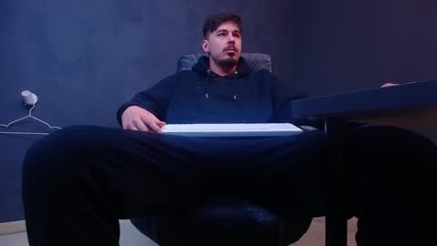 EnzoRace online show from February 8, 5:44 am