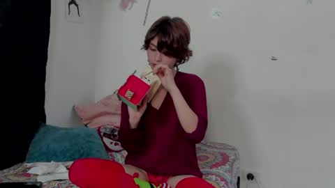 Leyla online show from December 19, 11:35 pm