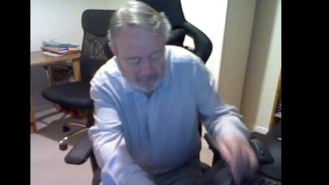 erasmus_d online show from December 29, 5:44 pm