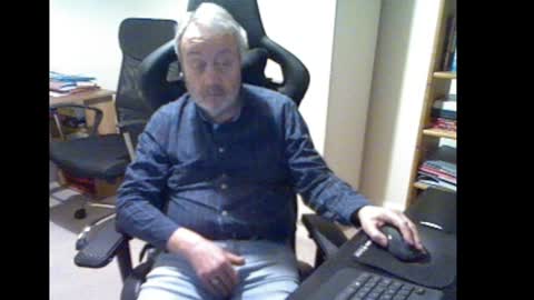 erasmus_d online show from January 10, 6:38 pm
