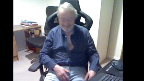 erasmus_d online show from January 19, 5:39 pm