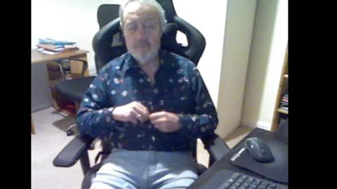 erasmus_d online show from January 26, 5:55 pm
