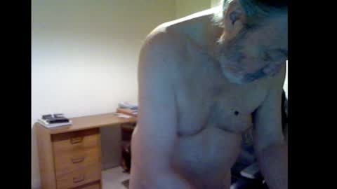 erasmus_d online show from February 25, 6:09 pm