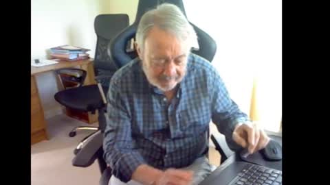 erasmus_d online show from September 12, 5:02 pm