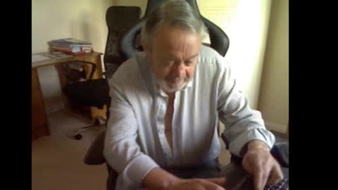 erasmus_d online show from October 7, 4:59 pm