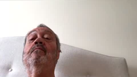 erasmus_d online show from April 29, 7:34 am