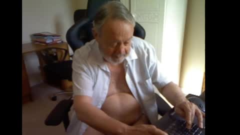erasmus_d online show from May 28, 4:26 pm