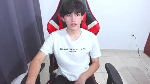 eren_tatakae online show from October 8, 11:57 pm