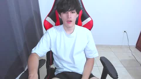 eren_tatakae online show from October 15, 2:01 am