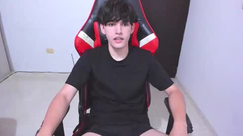 Snapshot of eren_tatakae chatting on March 10, 1:54 am eren_tatakae online show from March 10, 1:54 am