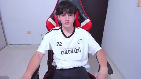 Snapshot of eren_tatakae chatting on March 17, 8:56 pm eren_tatakae online show from March 17, 8:56 pm