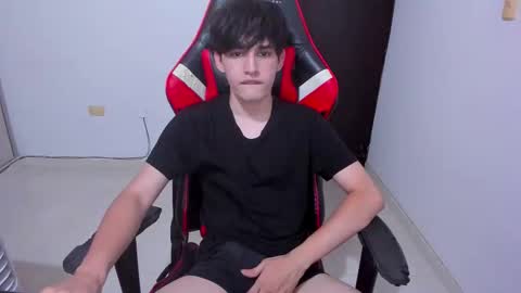 Snapshot of eren_tatakae chatting on March 29, 3:39 am eren_tatakae online show from March 29, 3:39 am