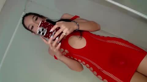 Snapshot of eres_guapa chatting on February 26, 10:42 pm Elisa online show from February 26, 10:42 pm