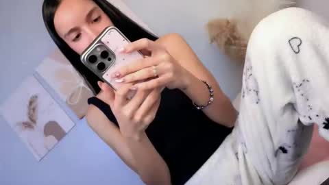 Snapshot of eres_guapa chatting on May 12, 5:04 am Elisa online show from May 12, 5:04 am