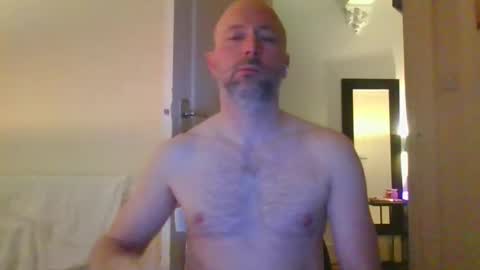 Snapshot of eric334418 chatting on January 12, 8:52 am eric334418 online show from January 12, 8:52 am