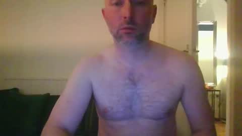 Snapshot of eric334418 chatting on February 24, 7:56 pm eric334418 online show from February 24, 7:56 pm