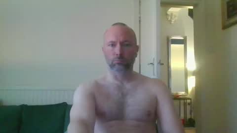 Snapshot of eric334418 chatting on March 6, 2:02 pm eric334418 online show from March 6, 2:02 pm