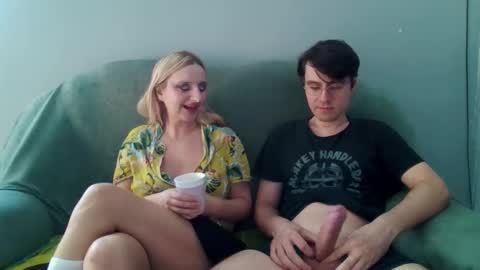 Snapshot of eric_basilio chatting on October 8, 11:41 am Eric Basilio online show from October 8, 11:41 am