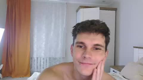 Snapshot of eric_crush chatting on September 23, 4:15 am Eric Crush online show from September 23, 4:15 am