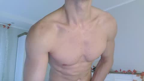 Snapshot of eric_crush chatting on October 1, 4:07 am Eric Crush online show from October 1, 4:07 am