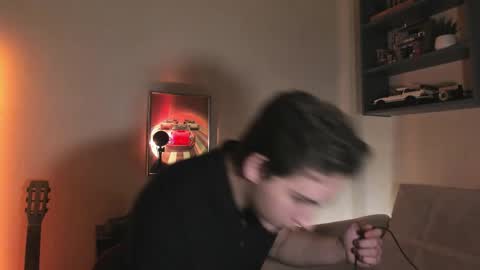 Snapshot of eric_ether chatting on November 29, 4:32 pm Eric online show from November 29, 4:32 pm