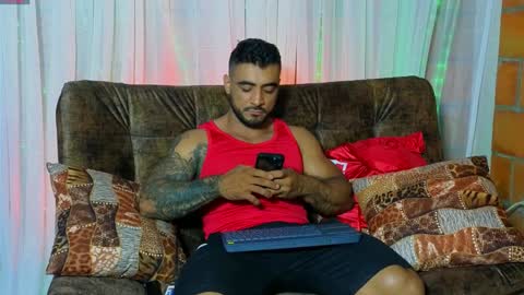 Snapshot of eric_harrison1 chatting on December 5, 1:25 am Brayan online show from December 5, 1:25 am