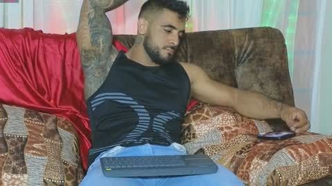 Snapshot of eric_harrison1 chatting on December 6, 12:56 am Brayan online show from December 6, 12:56 am