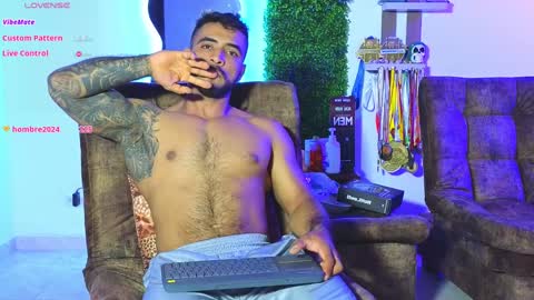 Snapshot of eric_harrison1 chatting on December 31, 1:47 am Brayan online show from December 31, 1:47 am