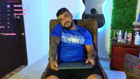 Snapshot of eric_harrison1 chatting on February 17, 11:20 pm Brayan online show from February 17, 11:20 pm