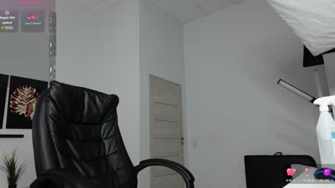    online show from October 6, 6:22 am