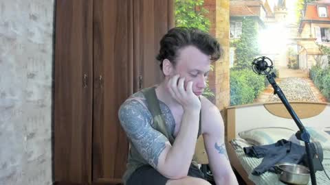 Eric online show from September 18, 4:42 pm