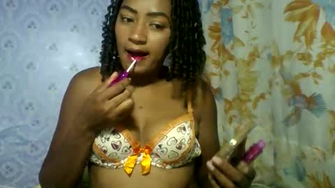 Snapshot of erica0586 chatting on September 13, 8:14 am erica0586 online show from September 13, 8:14 am