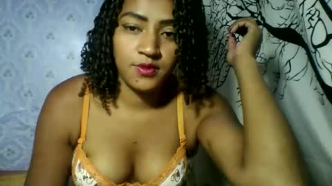 Snapshot of erica0586 chatting on September 21, 3:46 pm erica0586 online show from September 21, 3:46 pm