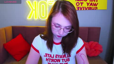 Snapshot of erica_nelson chatting on November 28, 1:19 am Erica 3 online show from November 28, 1:19 am