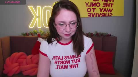 Snapshot of erica_nelson chatting on November 29, 1:30 am Erica 3 online show from November 29, 1:30 am