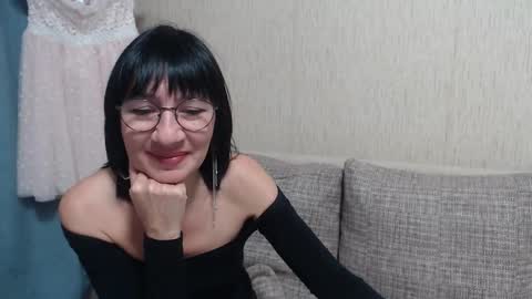 ericablack8 online show from December 16, 2:27 pm