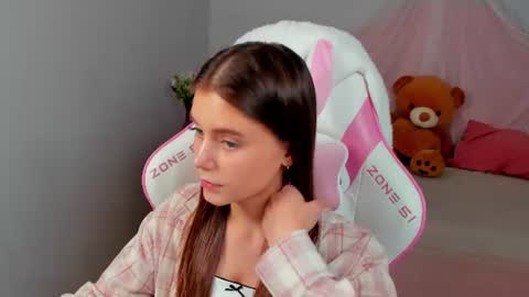 EricaFoxes online show from July 16, 3:34 am