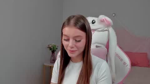 EricaFoxes online show from July 18, 4:11 pm