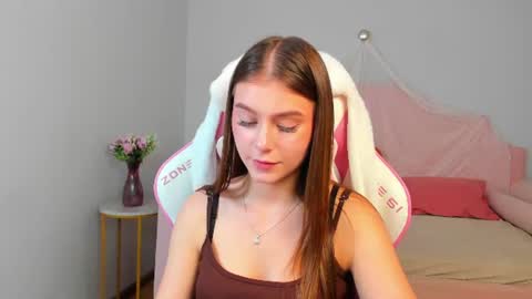 EricaFoxes online show from August 6, 6:43 pm