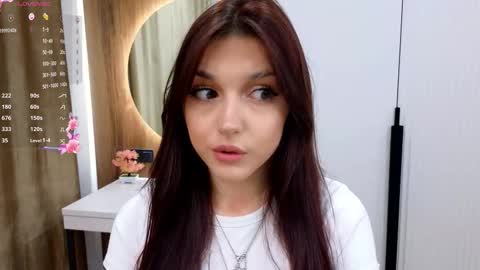 Dina online show from February 8, 2:04 am