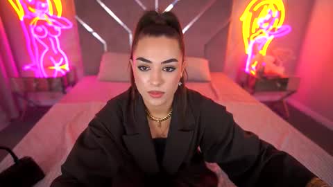 Erica online show from September 10, 2:39 pm