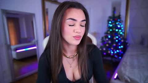 Erica online show from December 23, 8:12 am