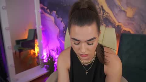 Erica online show from June 12, 3:33 pm