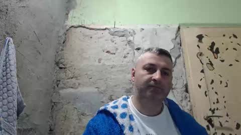 Snapshot of ericboy32 chatting on March 28, 3:50 am eric online show from March 28, 3:50 am