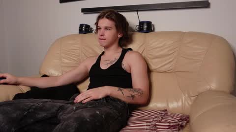 Snapshot of erick_grant chatting on December 11, 2:44 pm ERICK GRANT online show from December 11, 2:44 pm